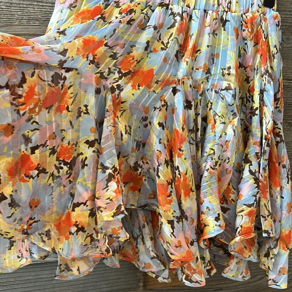 Elliatt Laquat Skirt in Multi Floral NWT Size XS - Picture 3 of 10